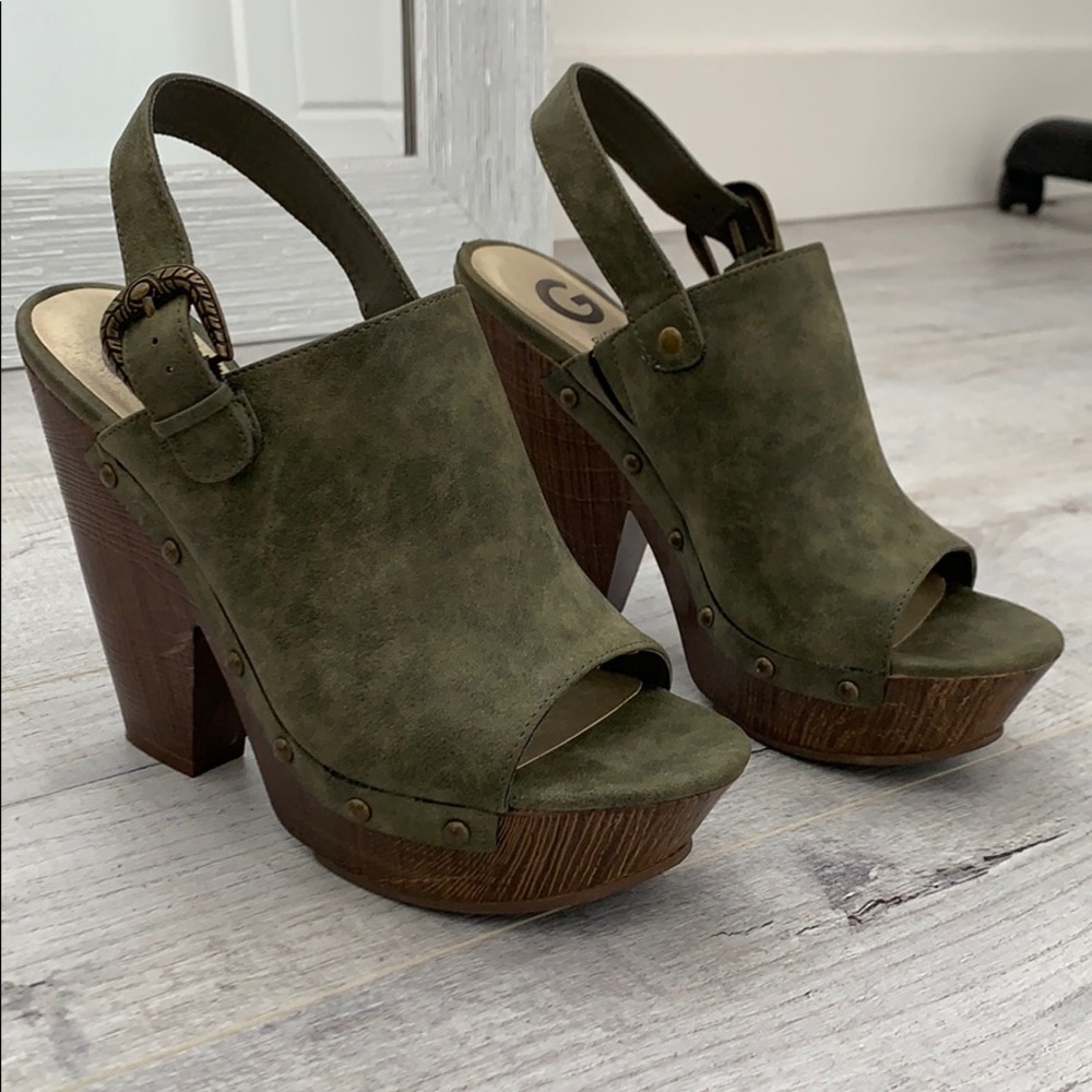 Guess olive green clogs